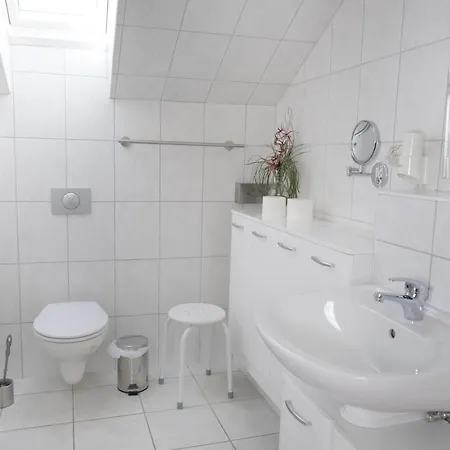 Hotel Forest Monteurzimmer & Fewo Fuer Firmen & Gruppen