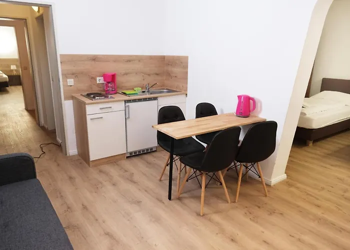 Отель Hotel Forest Fuer Firmen & Gruppen