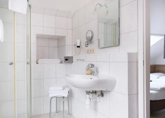 Hotel Forest Fuer Firmen & Gruppen Отель